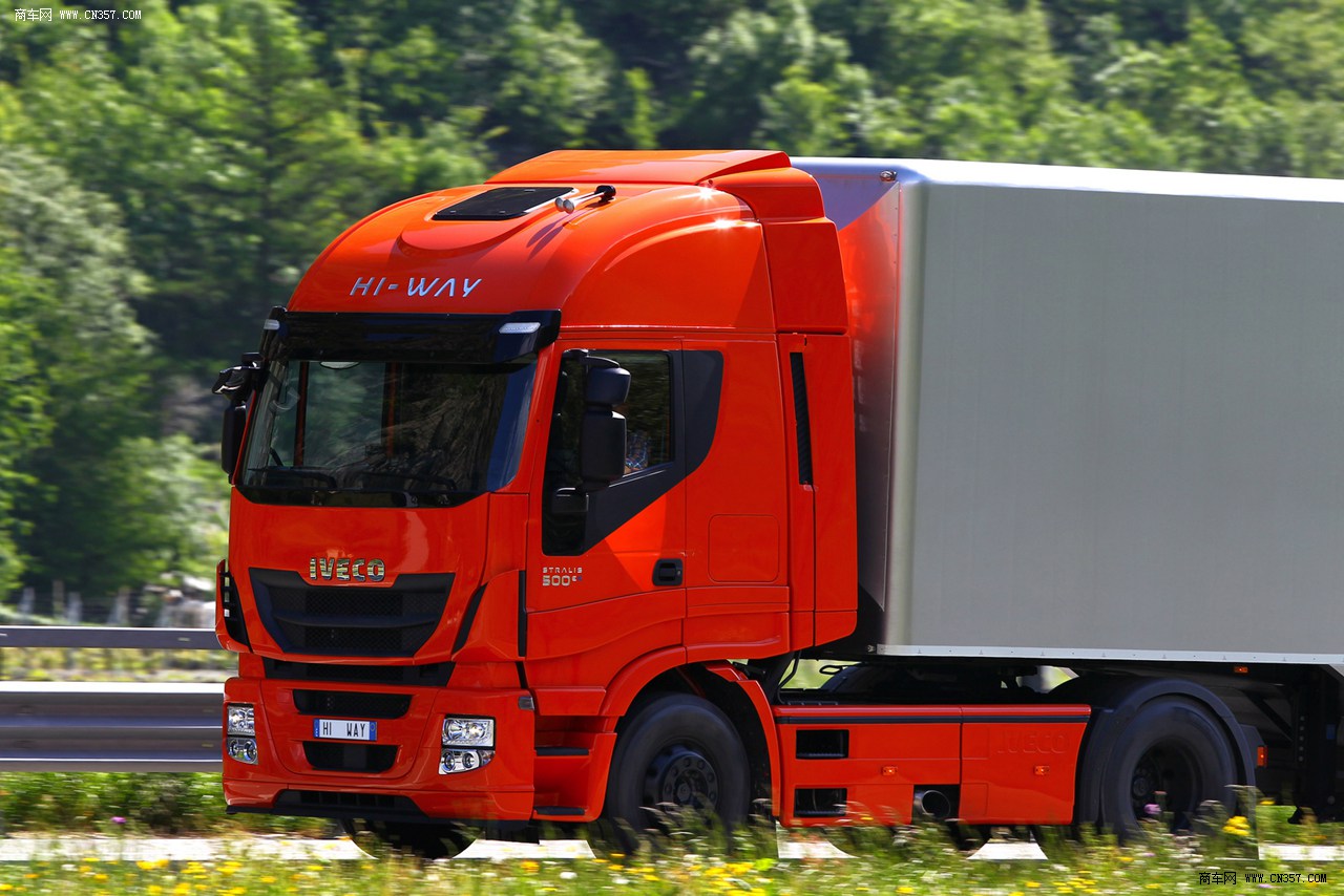 SStralis Hi-Way܇