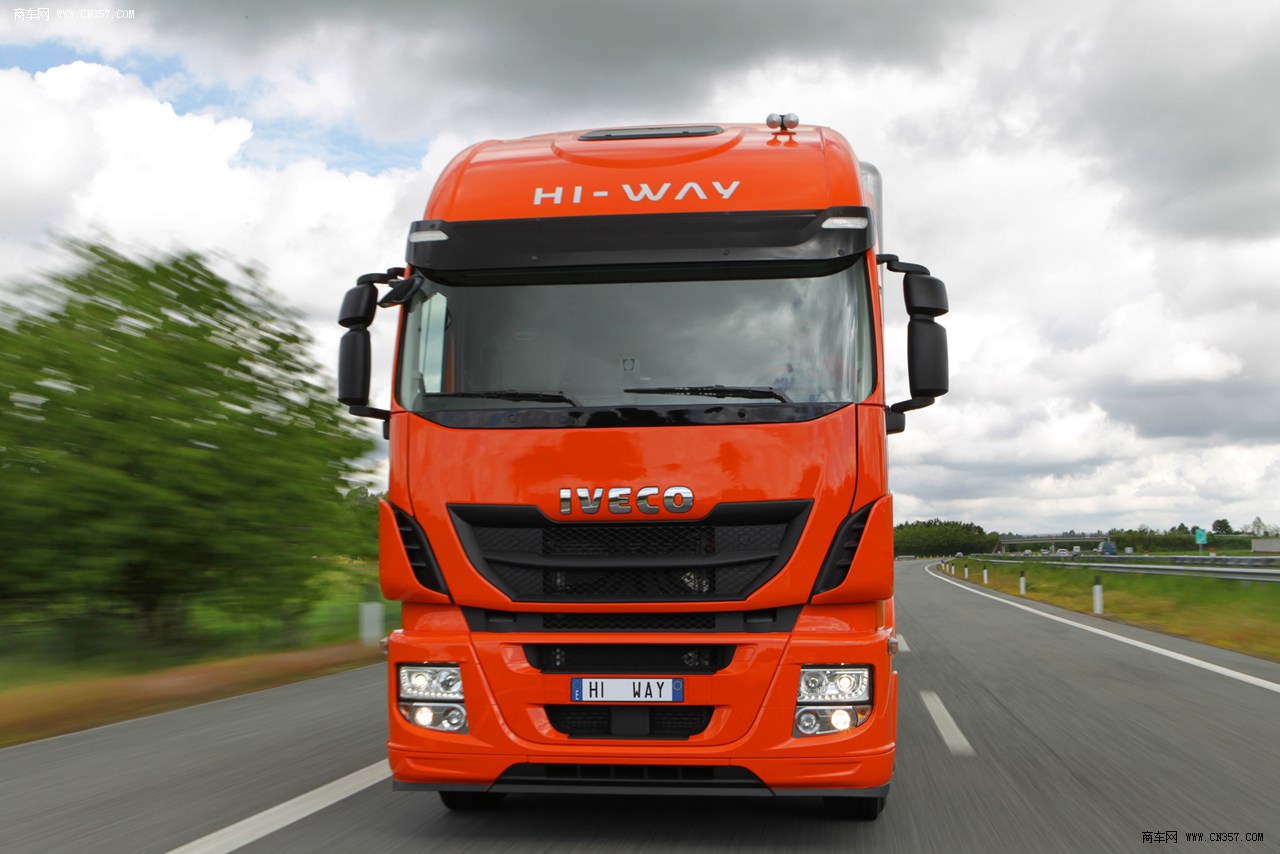 SStralis Hi-Way܇